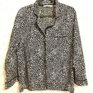 Victoria's Secret black pink top long sleeve animal print button up Pj size M